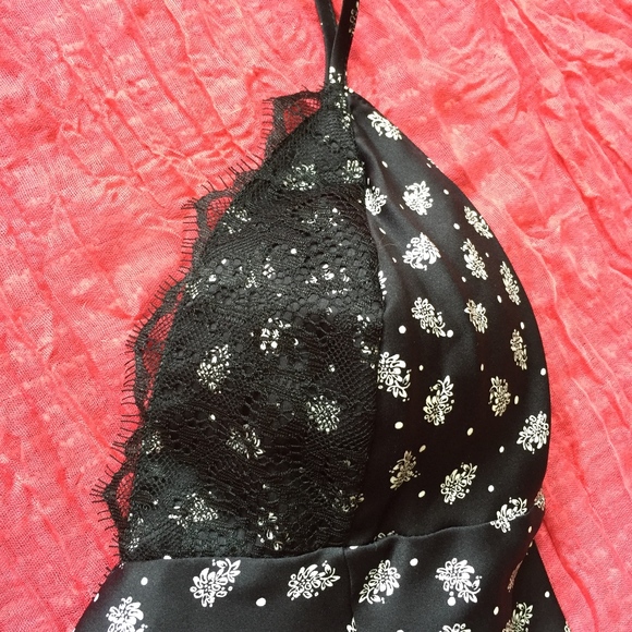 Guess Satin Lace-Trim Cami NWOT - Picture 5 of 7